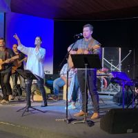 Worship on the final night of UNLIMITED Conference